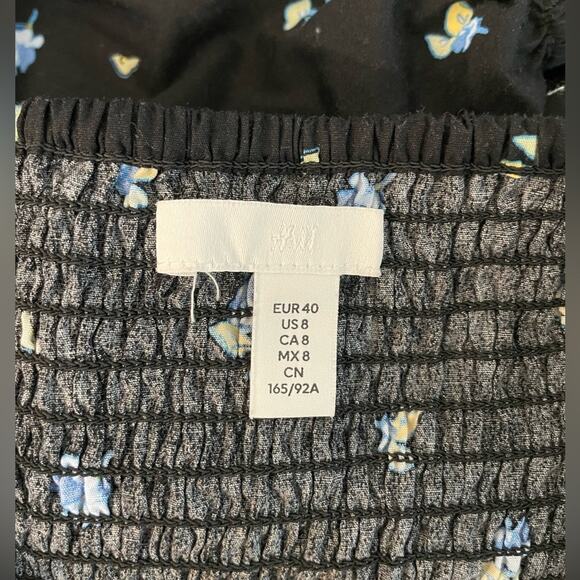 💗 3/$10 💗 H&M Floral Crop Top Black Blue Size 8 EUC - Picture 11 of 14
